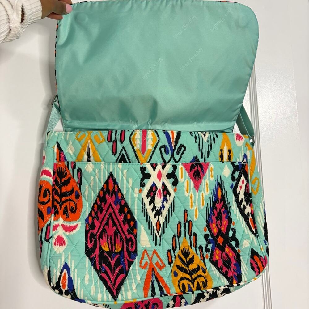 Vera Bradley Essential Messenger Bag quilted Pueblo print - Picture 8 of 15